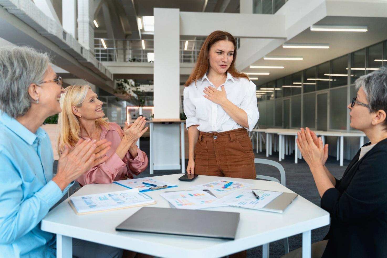 Session de formation en groupe sur la gestion financière